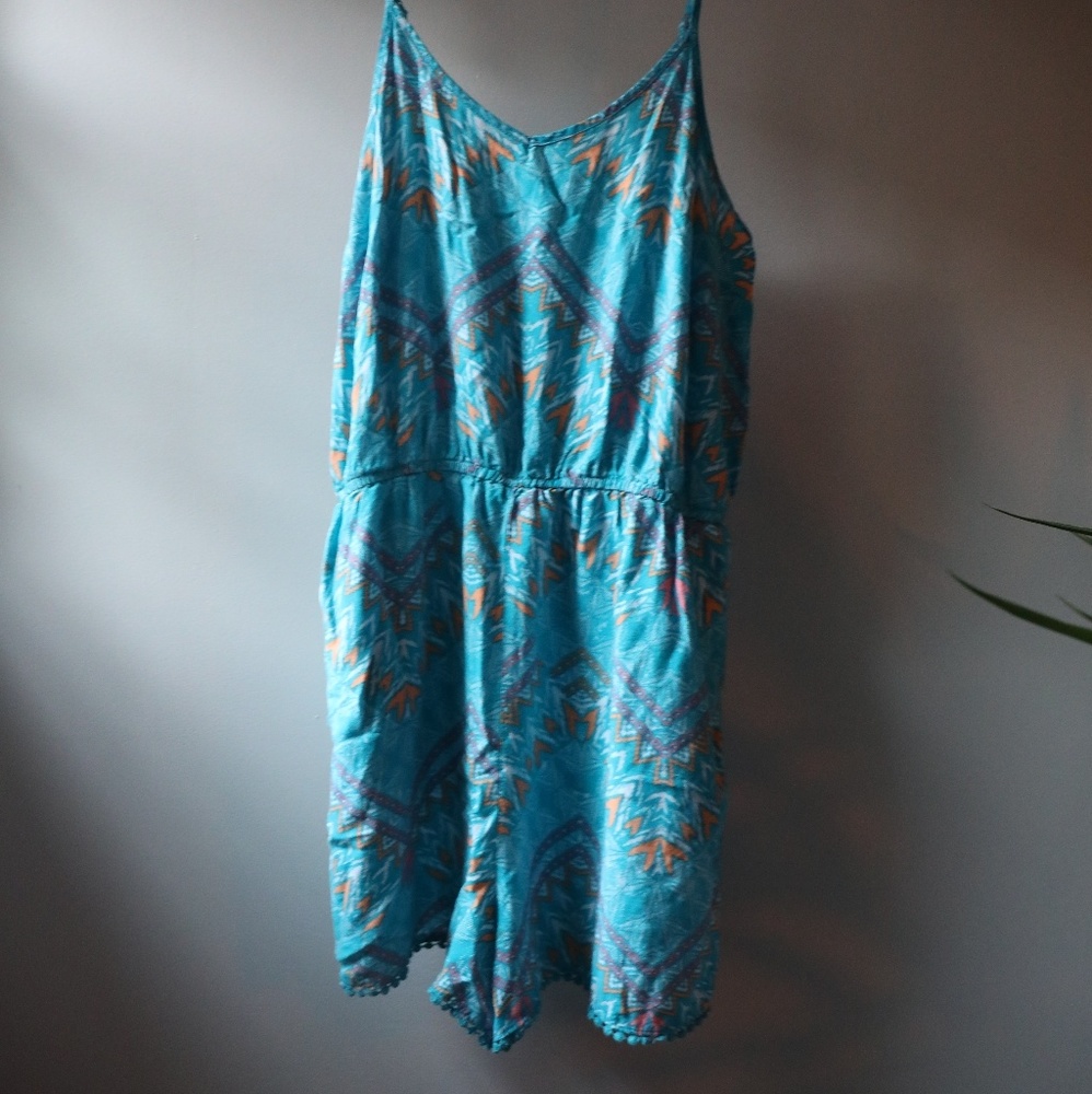 Mossimo Blue + White Tribal Romper L/G